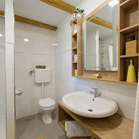 Zatka In Zatka Cepic - Haus Fuer 6 Personen Villa