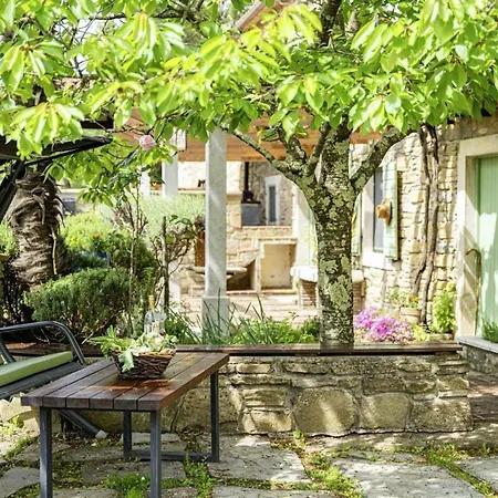 Villa Zatka In Zatka Cepic - Haus Fuer 6 Personen *