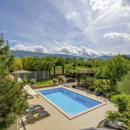 Villa Zatka In Zatka Cepic - Haus Fuer 6 Personen *