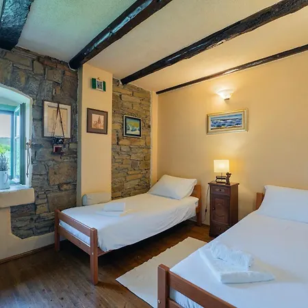 Villa Zatka In Zatka Cepic - Haus Fuer 6 Personen Kršan